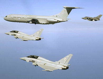 بريطانيا ترسل ست طائرات حربية من طراز تايفون إلى قاعدتها في قبرص