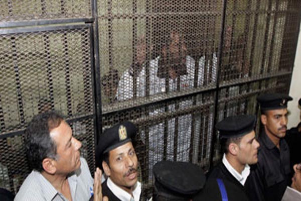 بدء جلسة محاكمة المتهمين فى "موقعة الجمل" وحالة من الهرج داخل القاعة