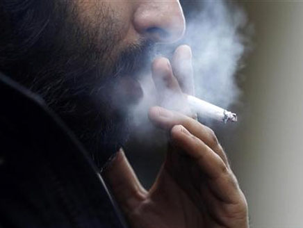 التدخين يهدد وظائف المخ لدى الرجال مع تقدم العمر التدخين يهدد وظائف المخ لدى الرجال مع تقدم العمر