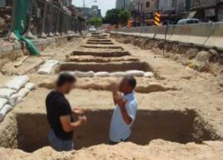 استكمال الاعمال الانشائية للمقبرة الاسلامية الجديدة في الكرك  