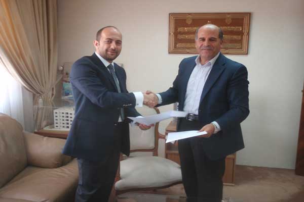 مذكرة تفاهم بين المجلس الاردني للأبنية الخضراء وجمعية المستثمرين في قطاع الاسكان مذكرة تفاهم بين المجلس الاردني للأبنية الخضراء وجمعية المستثمرين في قطاع الاسكان