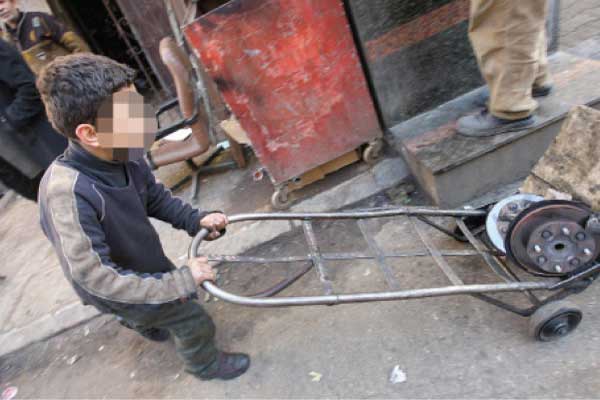 حلقة نقاشية تبحث مكافحة عمل الأطفال حلقة نقاشية تبحث مكافحة عمل الأطفال