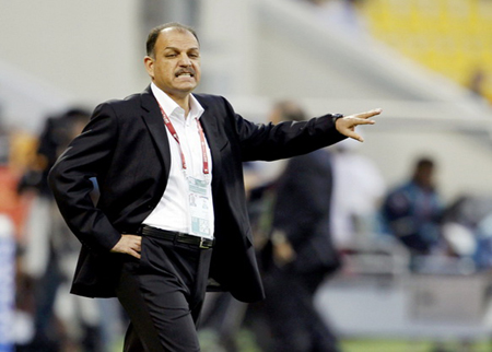 عدنان حمد يلتقي لاعبي وأعضاء أجهزة المنتخب الوطني الخميس