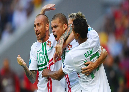 البرتغال تفوز على الدنمارك 3-2 في مباراة مثيرة ببطولة اوروبا