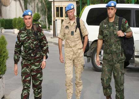 سوريا: 60 قتيلاً ومراقبون يشتمّون رائحة جثث بالحفة