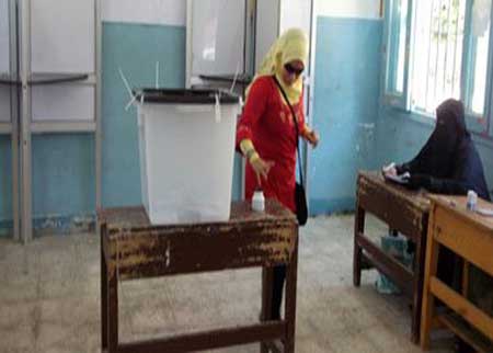 المصريون يحسمون الأحد  قرارهم ويختارون رئيسهم فى أخر أيام التصويت