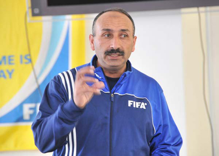 الاتحاد الاسيوي يكلف عكوبة للاشراف على دورتين في العراق وعمان