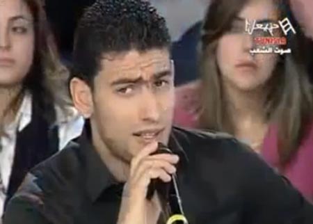 الشاب  فاجأ الجمهور