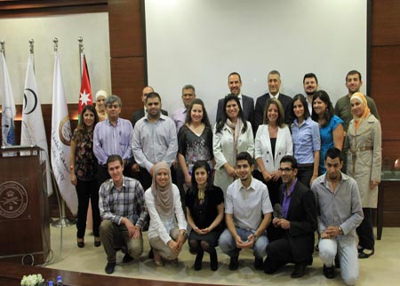 الأميرة سمية تكرم المشروع الفائز ببرنامج إنتل لشركات الشباب
