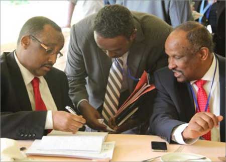 اتفاق لإنهاء المرحلة الانتقالية في الصومال