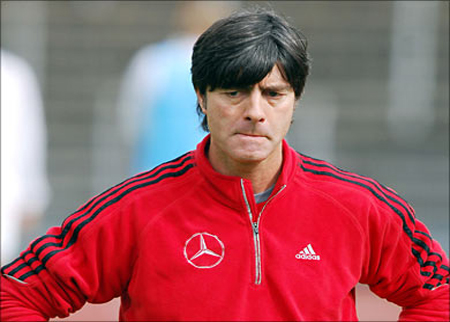 لوف ممتعض من تسريب تشكيلته