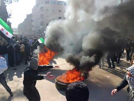 أكثر من 100 قتيل في سوريا وبان كي مون يحث تركيا وسوريا على ضبط النفس