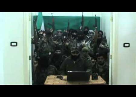 لجوء 3 ضباط سوريين و33 جنديا منشقين إلى تركيا