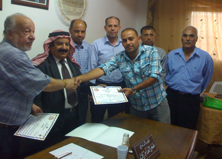 نائب رئيس نادي مخيم حطين يرعى حفل تخريج حكام التاي بوكسينغ