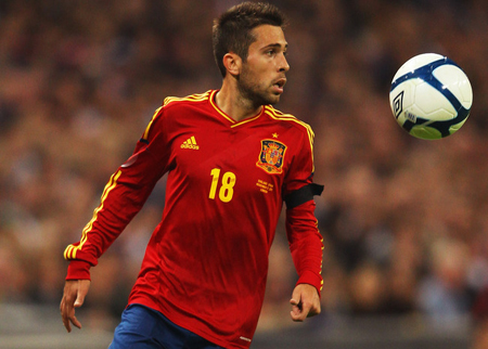 روسيل يقر بوجود مفاوضات مع ألبا