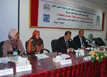 المشاركون في مؤتمر تربية الطفل العربي في عصر العولمة في جامعة جرش  يستأنفون مناقشة أوراق عملهم لليوم الثاني