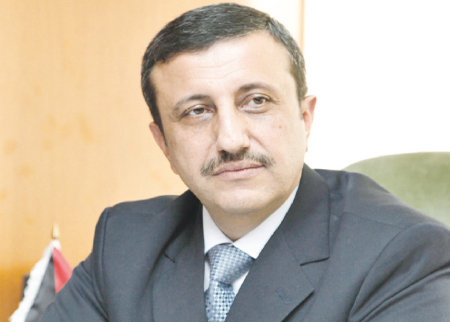 مراد يثمن قرار إعفاء مكلفي الدخل والمبيعات" من الغرامات 