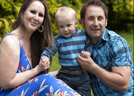 طفل يولد بستة قلوب!