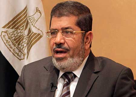 26 كلمة تشغل الرأي العام وقد تؤدي لإعلان فراغ منصب الرئيس في مصر 26 كلمة تشغل الرأي العام وقد تؤدي لإعلان فراغ منصب الرئيس في مصر