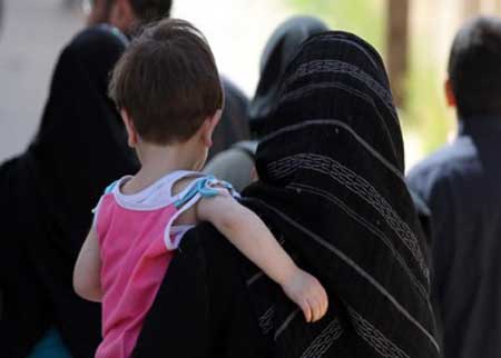 الأمن يحبط محاولة انتحار لاجئة من حملة الوثائق السورية في "السايبر ستي"