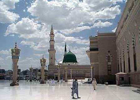 العاهل السعودي عبدالله بن عبد العزيز يأمر بتنفيذ توسعة كبرى للحرم النبوي