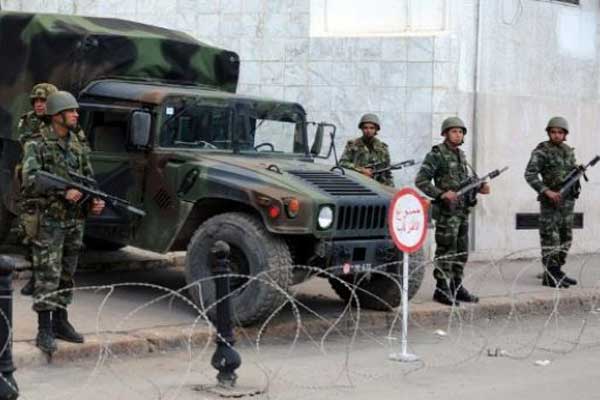 الجيش التونسي يعلن الصحراء التونسية "منطقة عسكرية مغلقة" الجيش التونسي يعلن الصحراء التونسية "منطقة عسكرية مغلقة"