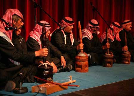 فرقة المهابيش تحيي أمسية فنية في إربد  