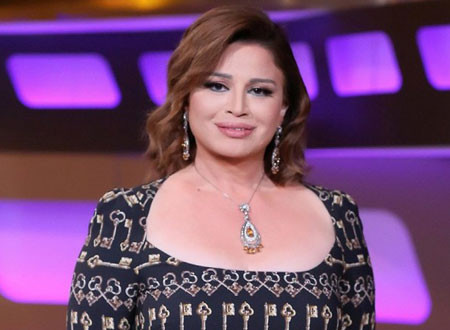 إلهام شاهين: السوشيال ميديا أصبحت مقلب زبالة.. وقبلات الأفلام حقيقية إلهام شاهين: السوشيال ميديا أصبحت مقلب زبالة.. وقبلات الأفلام حقيقية