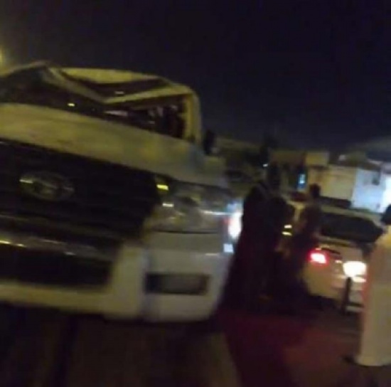 فيديو: مفحط يطير بسيارته في الهواء