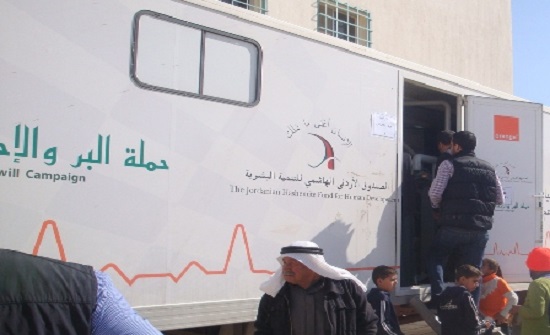 حملة البر والاحسان توزع طرود الخير على الأسر العفيفة حملة البر والاحسان توزع طرود الخير على الأسر العفيفة