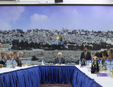 القيادة الفلسطينية تؤكد دعم مطلب رفع حصار غزة لإعلان تهدئة مع إسرائيل