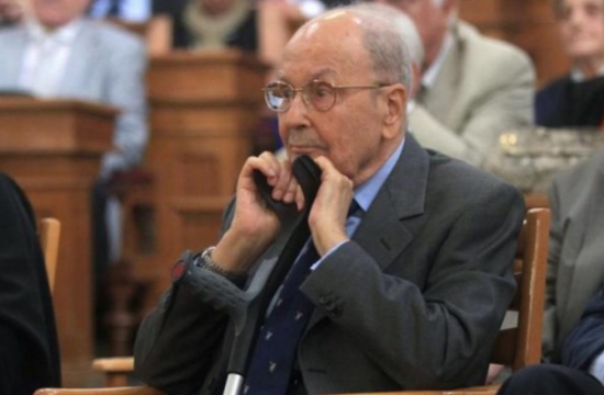 وفاة الرئيس اليوناني الاسبق ستيفانوبولوس