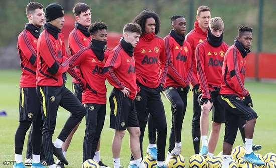 فيروس "كورونا" يحرم مانشستر يونايتد من لاعبه