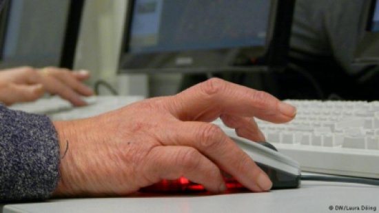 نسبة الأمية بين الريفيات ضعفها بين النساء الحضريات