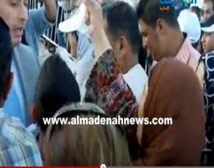 منع مواطنة من مقابلة رئيس الوزراء ( شاهدوا الفيديو ) منع مواطنة من مقابلة رئيس الوزراء ( شاهدوا الفيديو )