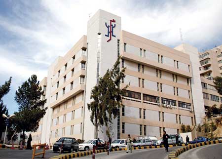 وفد طبي ليبي يزور مستشفى الجامعة الأردنية للاطلاع على تجربتة