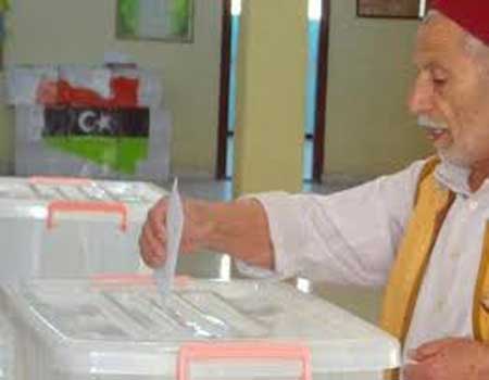 الانتخابات الليبية تشهد اقبالا كبيرا في مراكز الاقتراع 