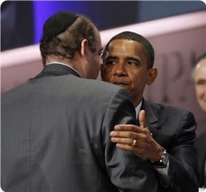 بعد تقبيله مسؤولا مكسيكيا توفي بالمرض .. البيت الأبيض ينفي اصابة اوباما بانفلونزا الخنازير