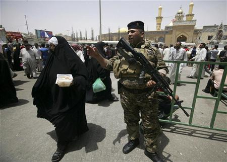 الشرطة: مقتل سبعة وإصابة 20 في انفجار سيارة ملغومة بوسط العراق