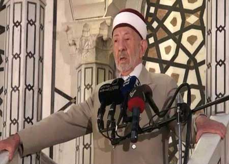 البوطي: الأسد يدين بالعبودية لله ومروج شعارات الكفر سيلاحق البوطي: الأسد يدين بالعبودية لله ومروج شعارات الكفر سيلاحق