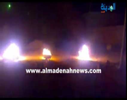 مواطنون في معان يغلقون الشارع الرئيسي مطالبين بالإفراج عن معتقلين ( فيديو ) مواطنون في معان يغلقون الشارع الرئيسي مطالبين بالإفراج عن معتقلين ( فيديو )