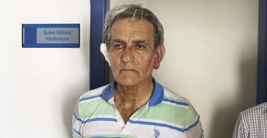 بالفيديو.. قائد الانقلاب التركي وبعض ضباطه يعرفون بأنفسهم بعد اعتقالهم بالفيديو.. قائد الانقلاب التركي وبعض ضباطه يعرفون بأنفسهم بعد اعتقالهم
