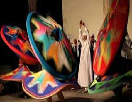 فرقة التنورة المصرية تقدم عروضها في مادبا 