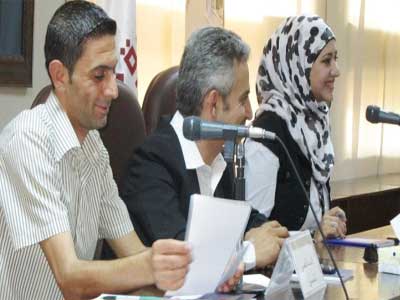 حفل توقيع الشاعرة زبيدة خليل لديوانها الاول "اه لو كنت كذبه "