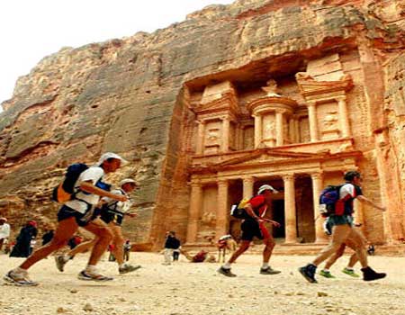 رئيس مجلس النواب الاسترالي والوفد المرافق يزور مدينة البترا رئيس مجلس النواب الاسترالي والوفد المرافق يزور مدينة البترا