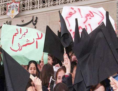 جرائم الشرف لا تزال كابوسا للنساء في الأردن جرائم الشرف لا تزال كابوسا للنساء في الأردن