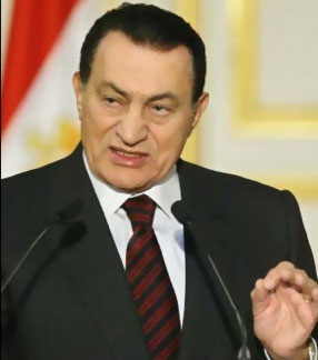  مبارك يحذر ضمنا ايران وحزب الله بانه "لن يتهاون مع من يعبثون بأمن مصر"