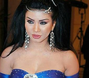 مروى ستؤدي العمرة  مع  حبيبها "المتدين" !