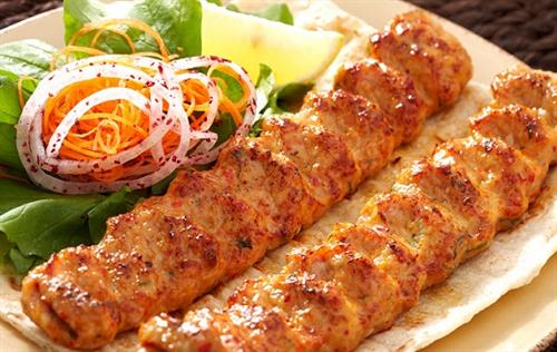 مطاعم عمان تكتظ اول وثاني ايام العيد بالاردنيين وضيوفهم