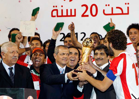 الامير علي يهنيء تونس بفوزها بلقبي كاس العرب للناشئين والشباب الامير علي يهنيء تونس بفوزها بلقبي كاس العرب للناشئين والشباب